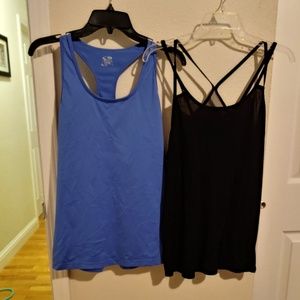 2 active wear tanks